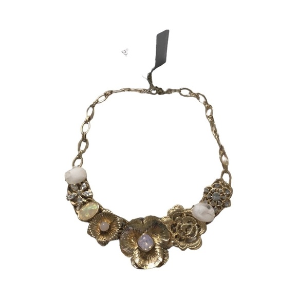 LYNELL NYC Chunky Floral Gold Blingy Necklace with Glass Jewels - Picture 4 of 8